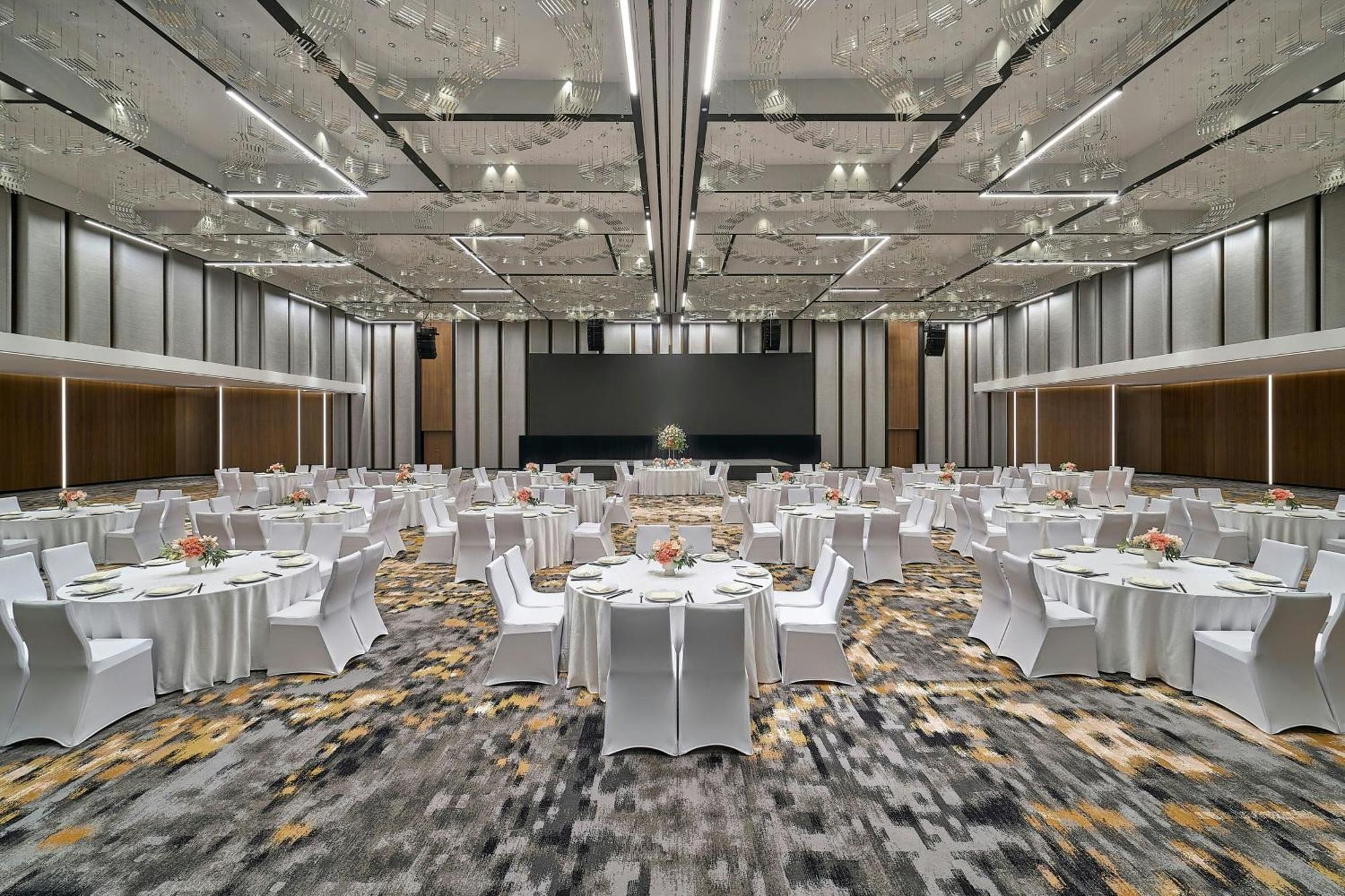 Renaissance Kuala Lumpur Hotel & Convention Centre Exterior foto